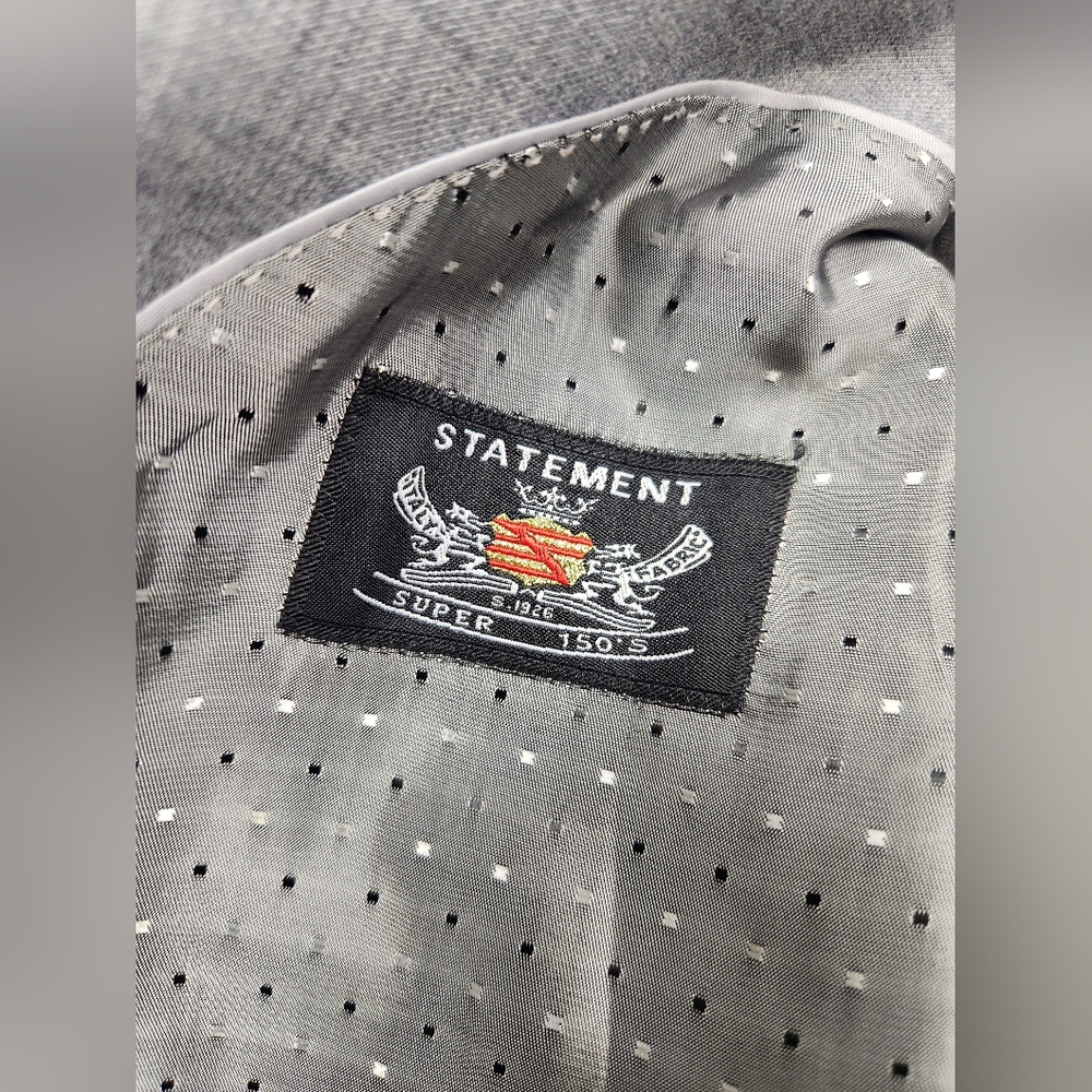 Statement 44r Gray Solid Polyester Two Button Spo… - image 7